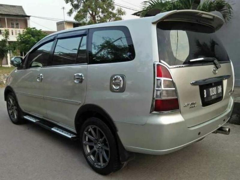 2004 Toyota Kijang Innova