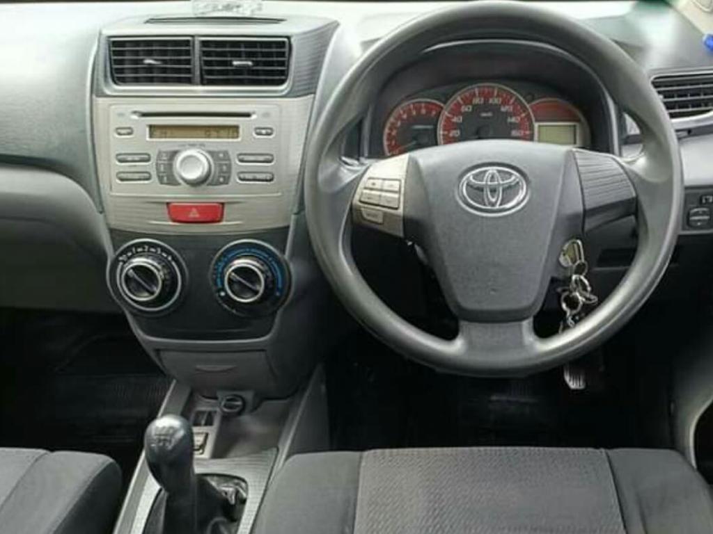 Toyota Avanza 2012