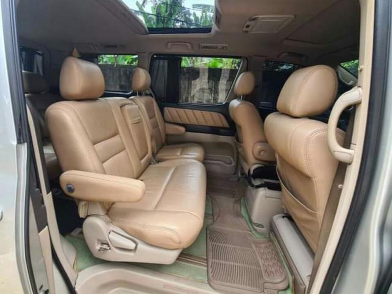 2005 Toyota Alphard