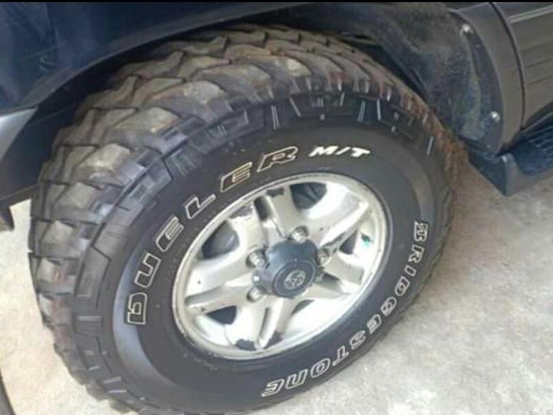 2001 Toyota Land Cruiser V8