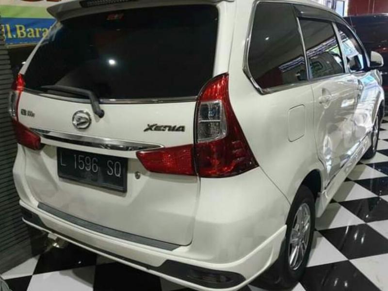 2016 Daihatsu Xenia