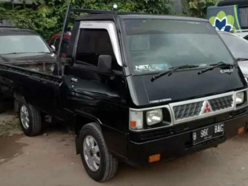 2012 Mitsubishi L300