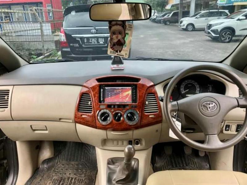 2010 Toyota Kijang Innova