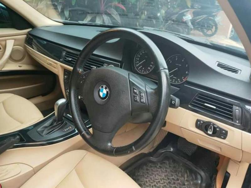 2010 BMW 320i