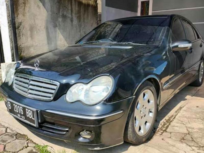 2005 Mercedes-Benz C240
