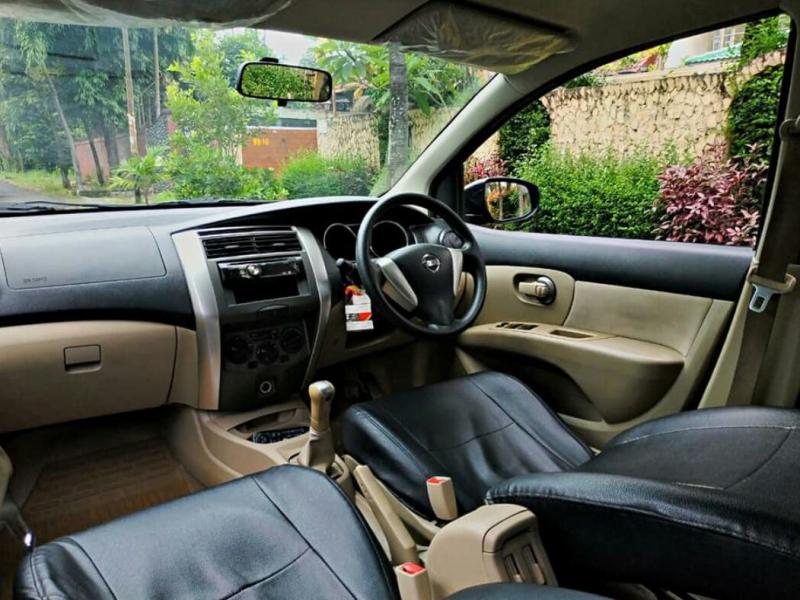 2016 Nissan Grand Livina