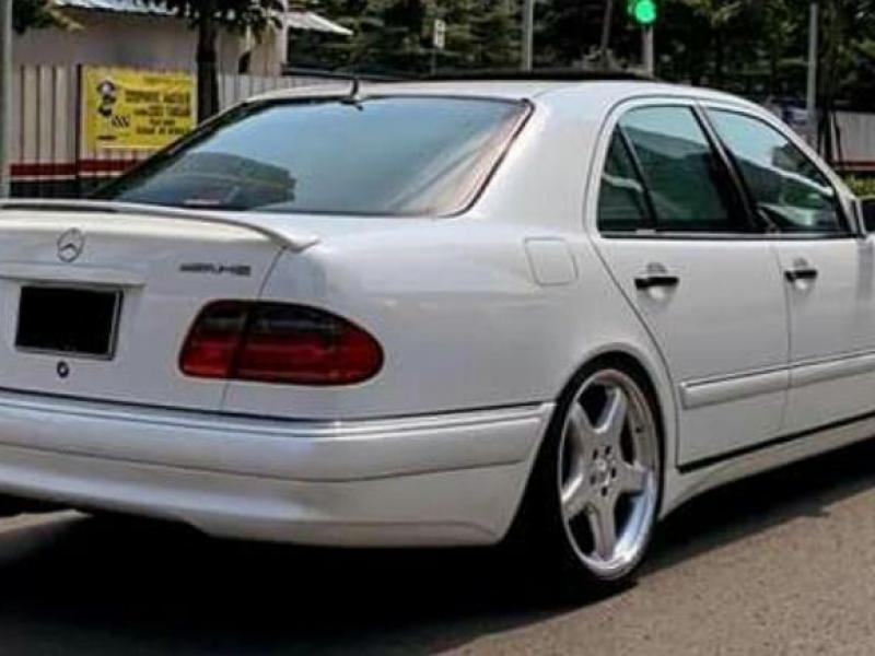 1996 Mercedes-Benz E55 AMG