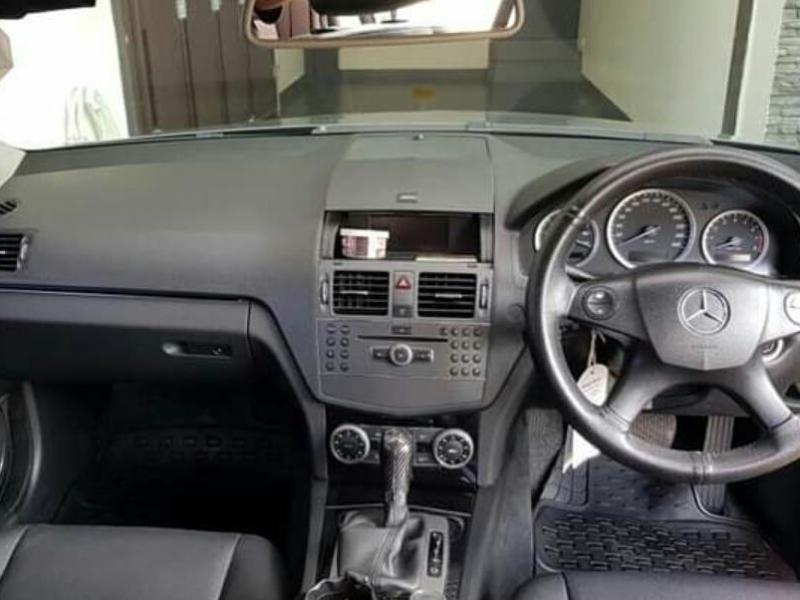 2010 Mercedes-Benz C200
