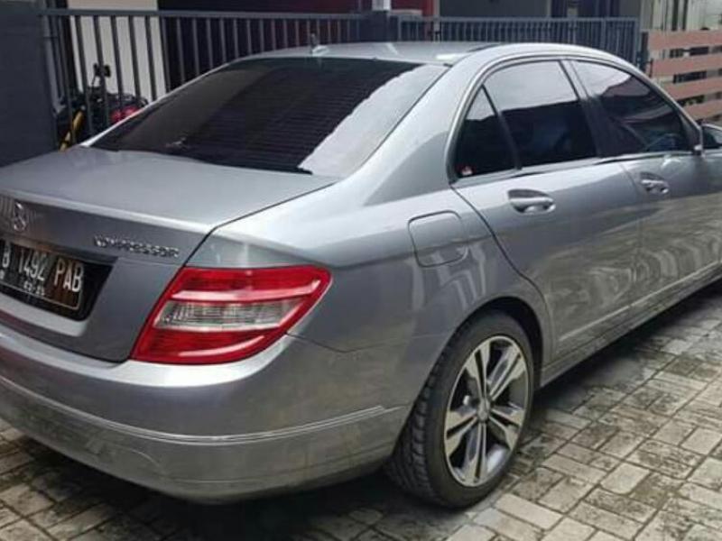 2010 Mercedes-Benz C200