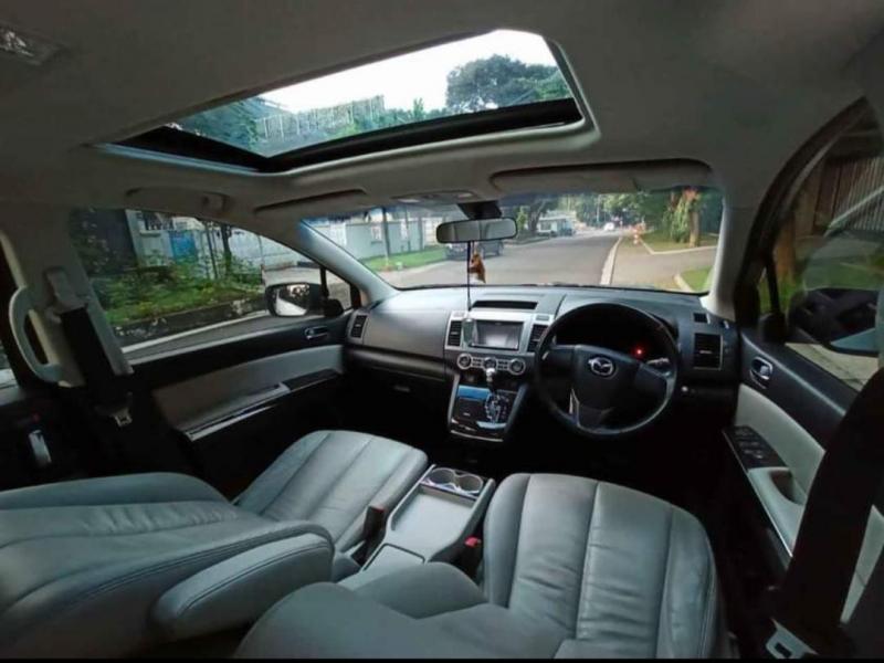 2012 Mazda 8