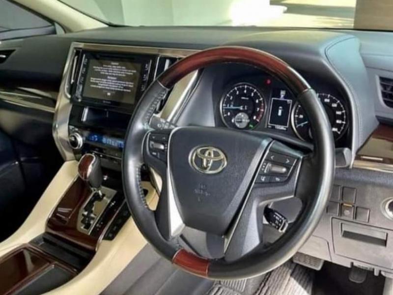 2017 Toyota Alphard
