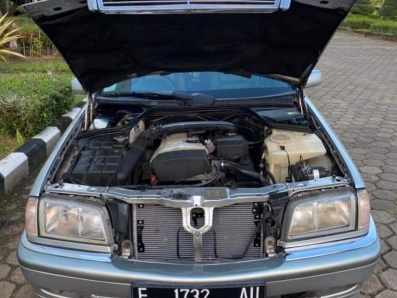 1999 Mercedes-Benz C230