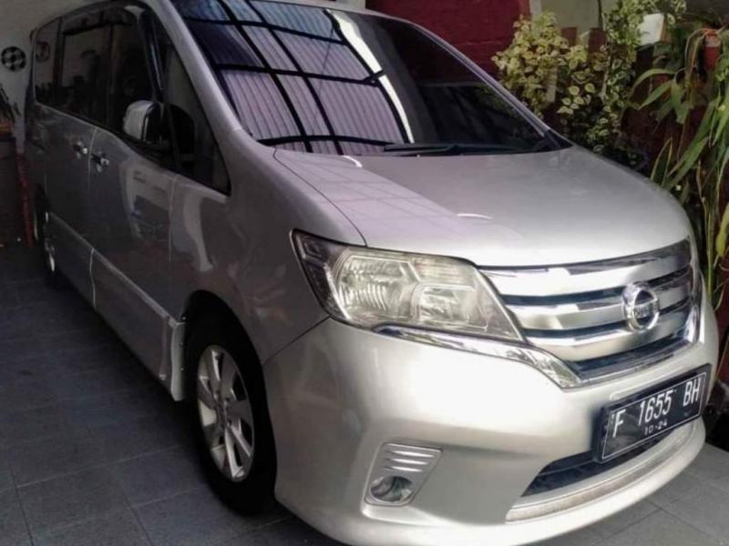 2013 Nissan Serena