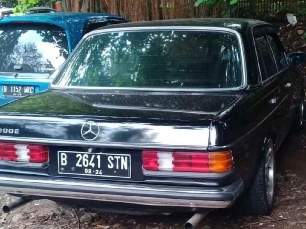 Mercedes-Benz 200E 1983