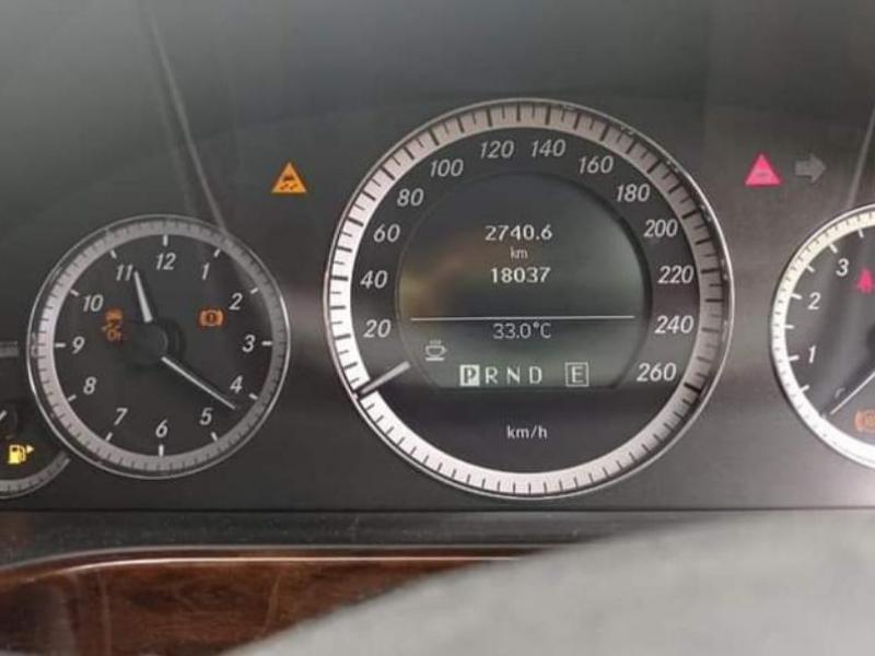 2011 Mercedes-Benz E200