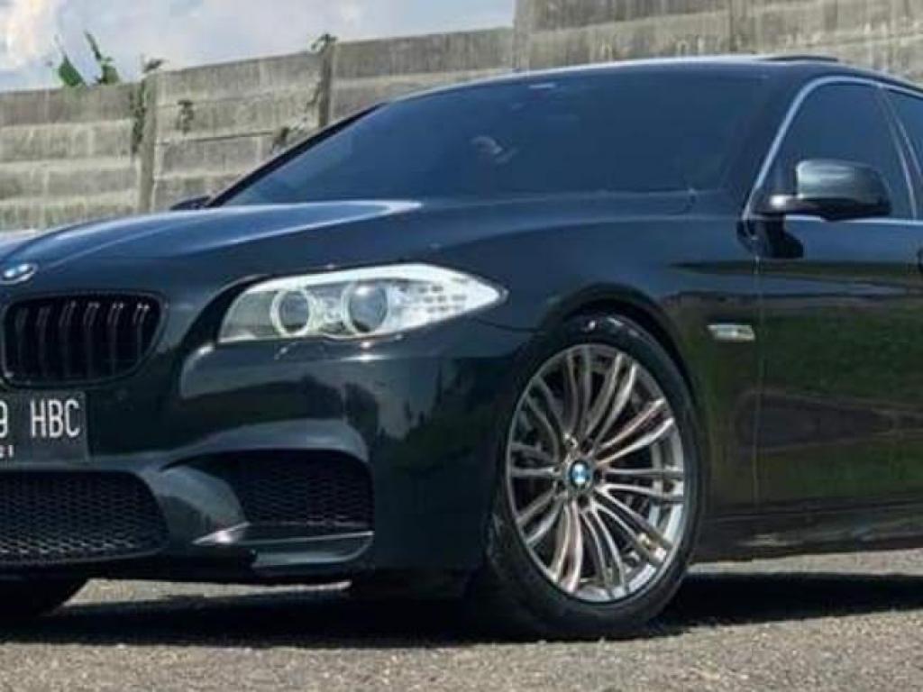 BMW 528i 2011