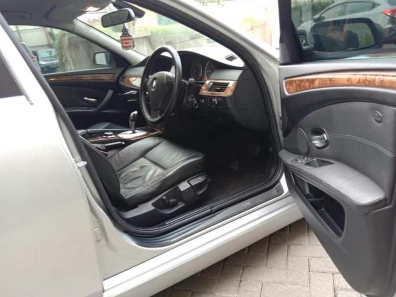 2009 BMW 523i