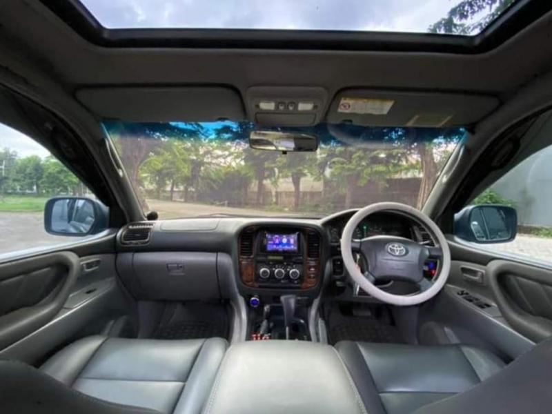 2002 Toyota Land Cruiser VX