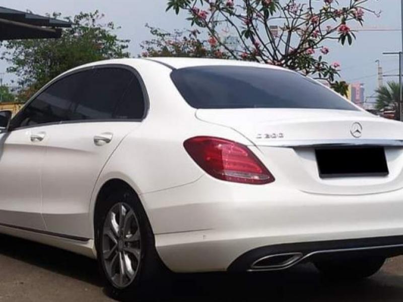 2016 Mercedes-Benz C200