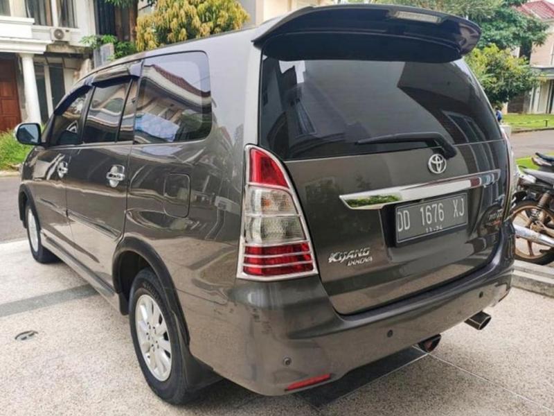 2012 Toyota Kijang Innova