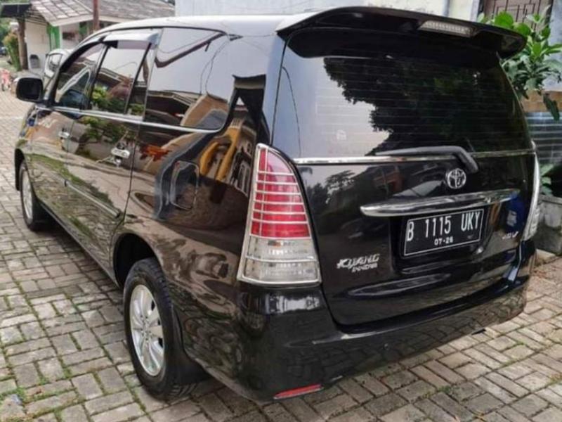2011 Toyota Kijang Innova