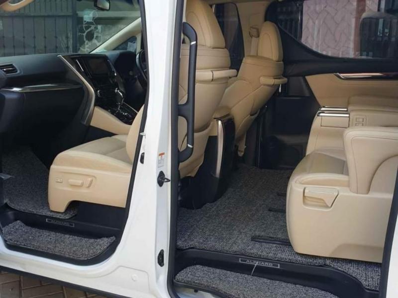 2017 Toyota Alphard