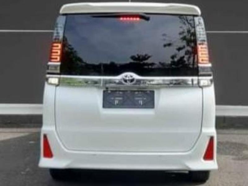 2019 Toyota Voxy