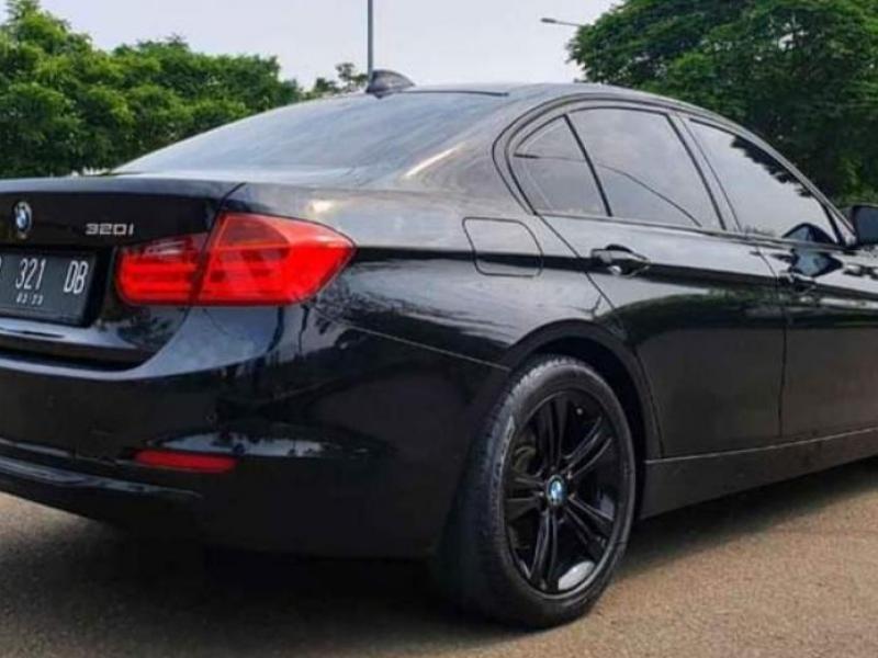 2014 BMW 320i