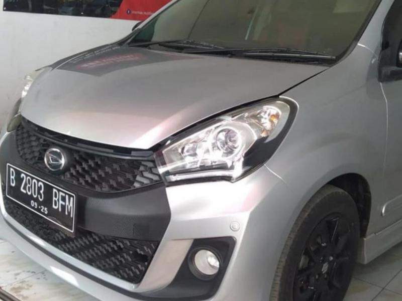 2015 Daihatsu Sirion