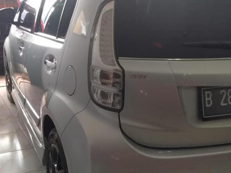 2015 Daihatsu Sirion