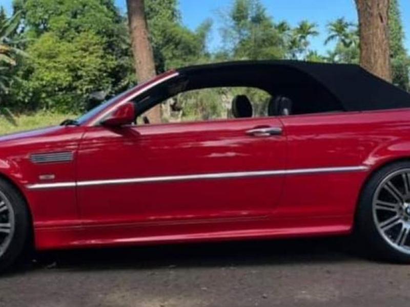 2001 BMW 320i Cabrio