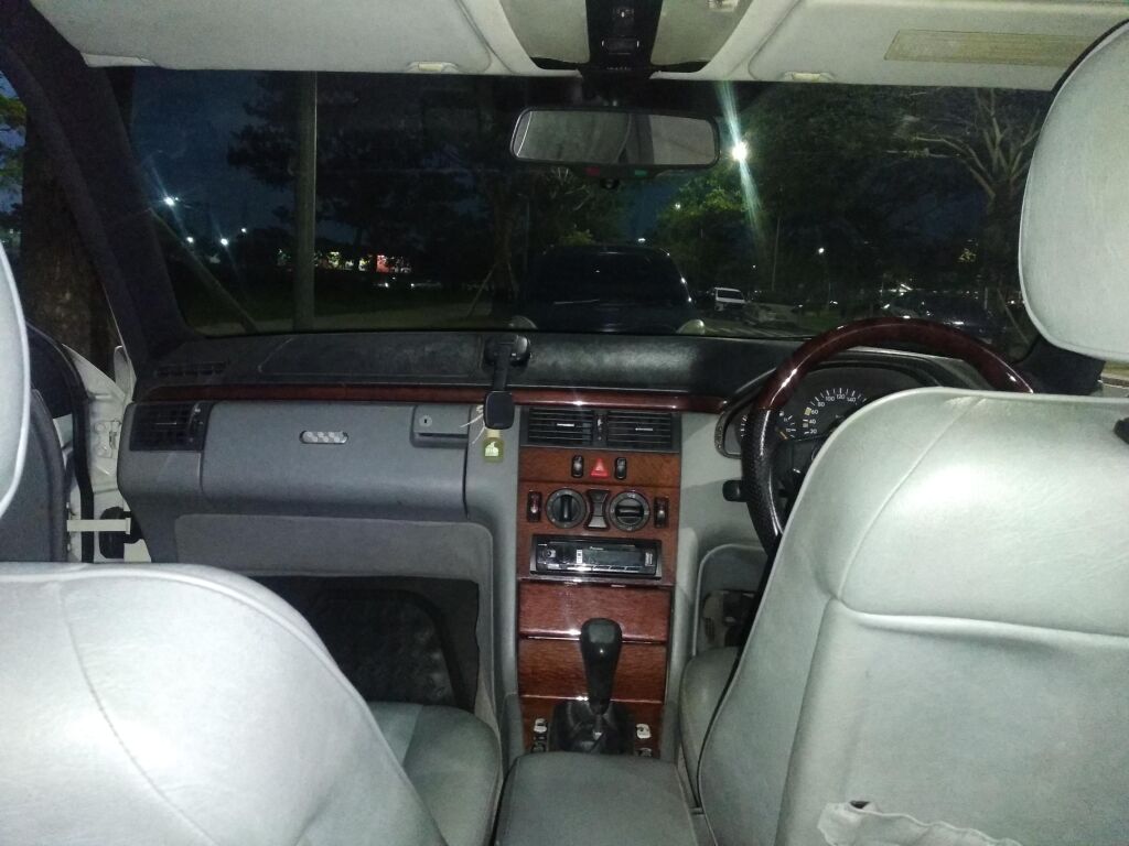 Mercedes-Benz E230 1996