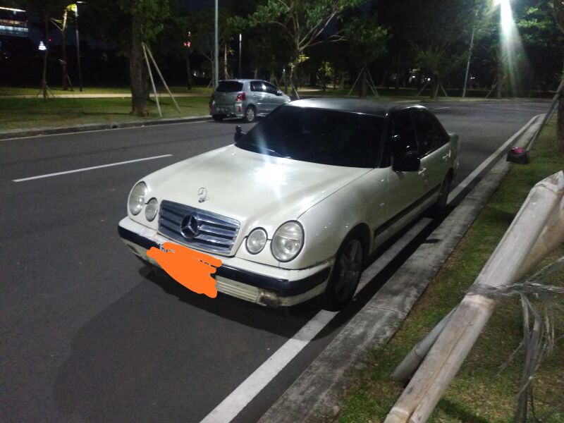 Mercedes-Benz E230 1996