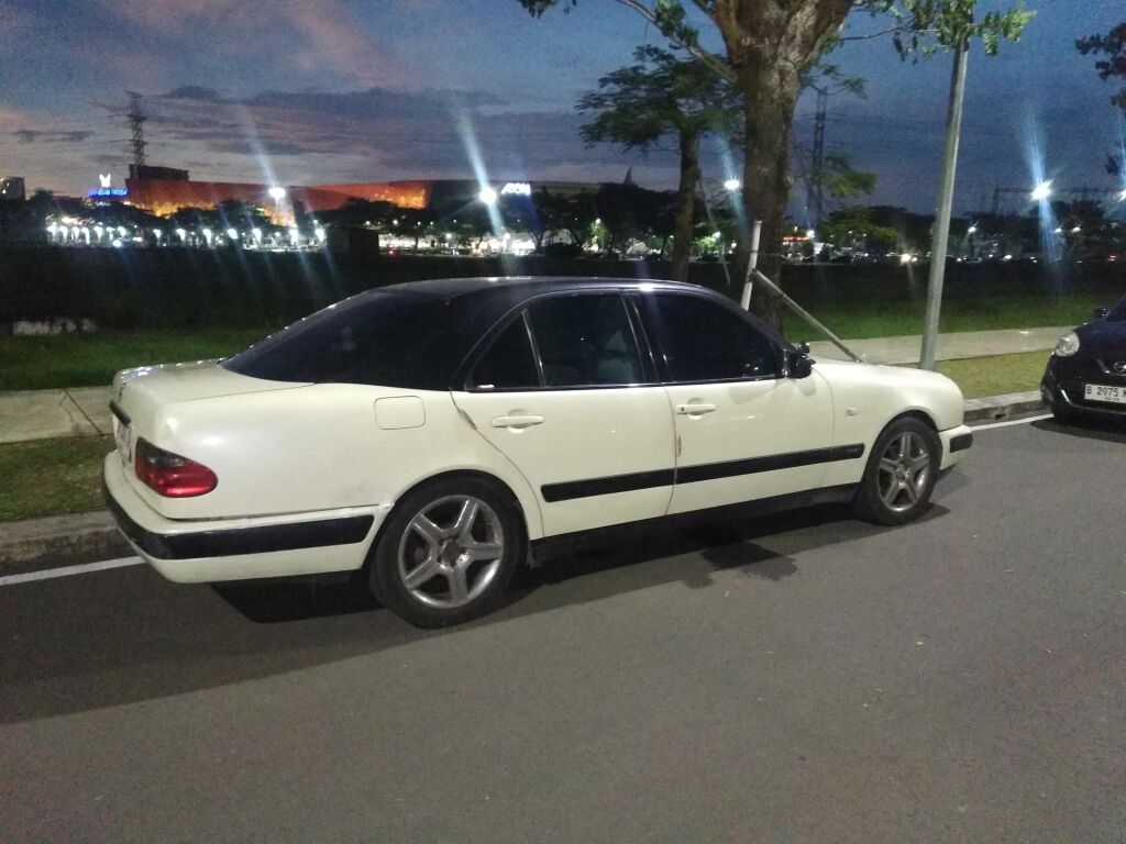 Mercedes-Benz E230 1996