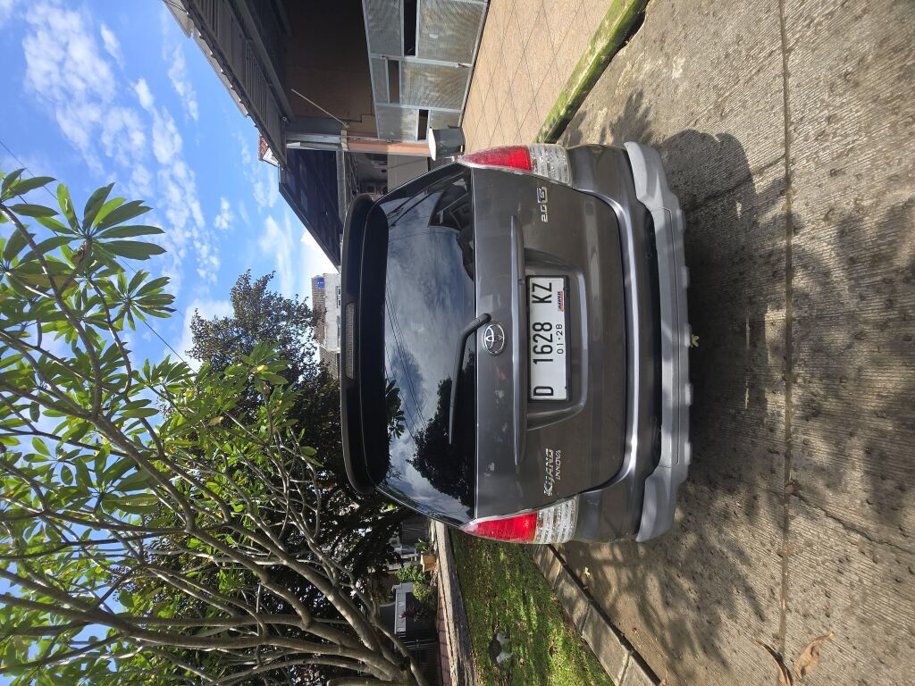 Toyota Kijang Innova 2008