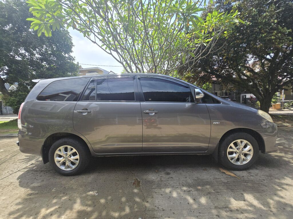 Toyota Kijang Innova 2008